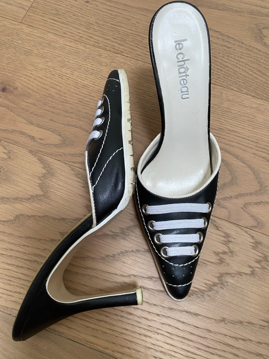 le chateau Pointed Toe Mule Heels with Lace Detail - Picture 11 of 12